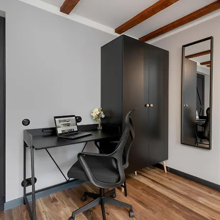 Apartament Wyjątkowy Z Projektorem I Stołem Bilardowym W Centrum Gdyni By Renters *