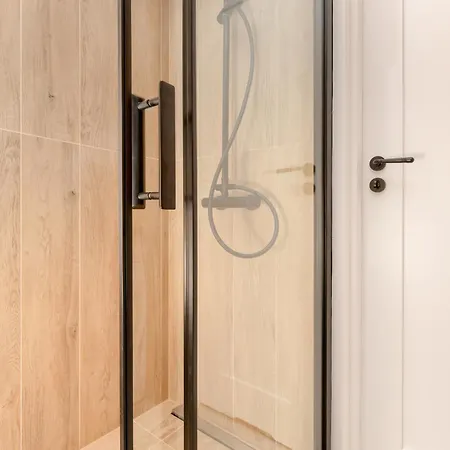 شقة Wyjatkowy Z Projektorem I Stolem Bilardowym W Centrum Gdyni By Renters *