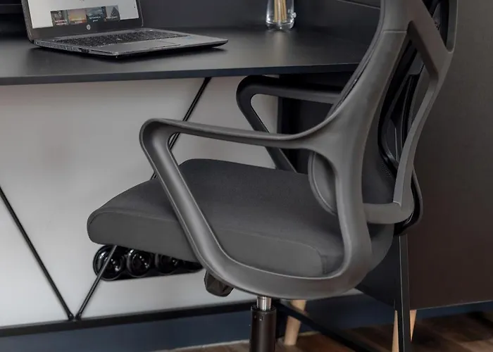 Wyjatkowy Z Projektorem I Stolem Bilardowym W Centrum Gdyni By Renters Apartamento *