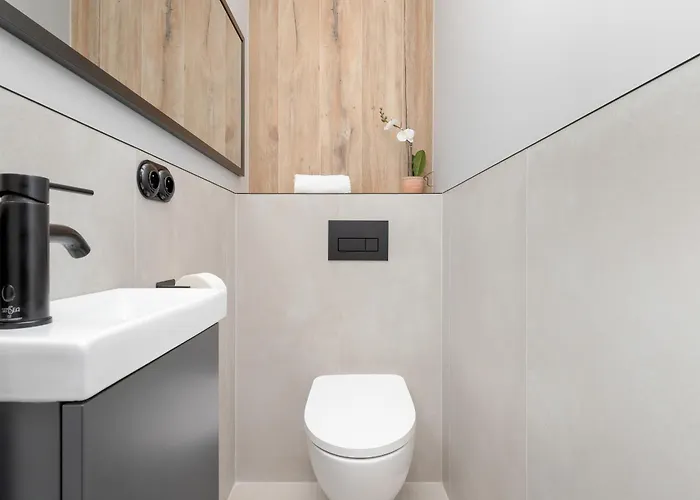 Apartamento Wyjatkowy Z Projektorem I Stolem Bilardowym W Centrum Gdyni By Renters