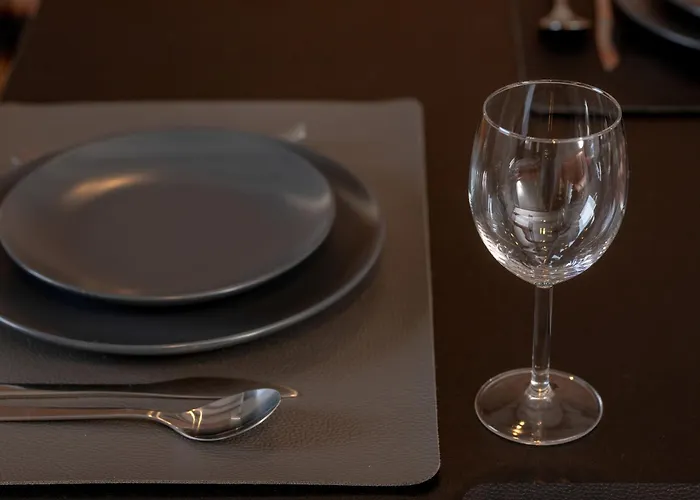 Wyjatkowy Z Projektorem I Stolem Bilardowym W Centrum Gdyni By Renters Apartamento *