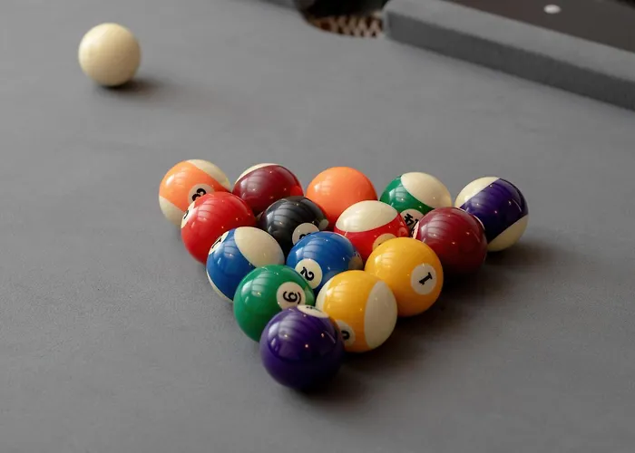 Wyjatkowy Z Projektorem I Stolem Bilardowym W Centrum Gdyni By Renters Gdynia