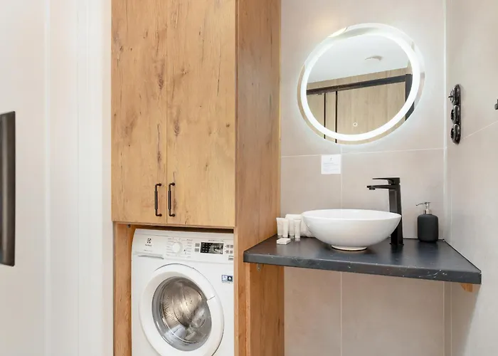 Wyjatkowy Z Projektorem I Stolem Bilardowym W Centrum Gdyni By Renters Apartamento