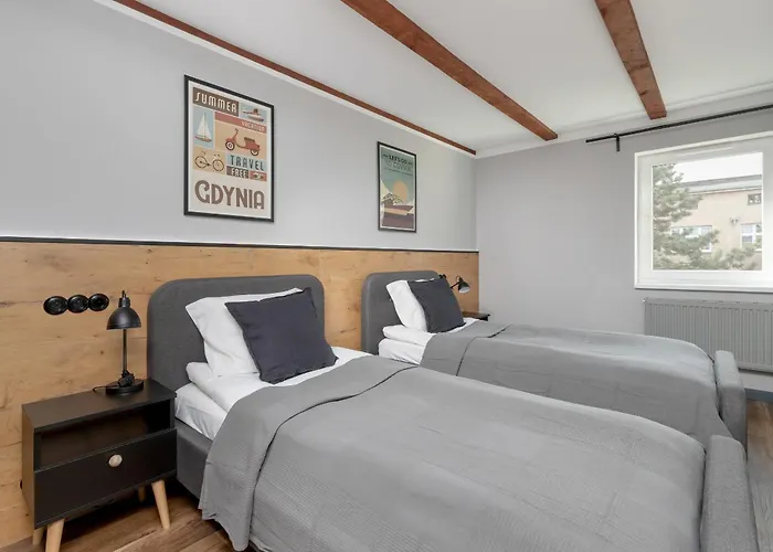 Wyjatkowy Z Projektorem I Stolem Bilardowym W Centrum Gdyni By Renters Apartamento